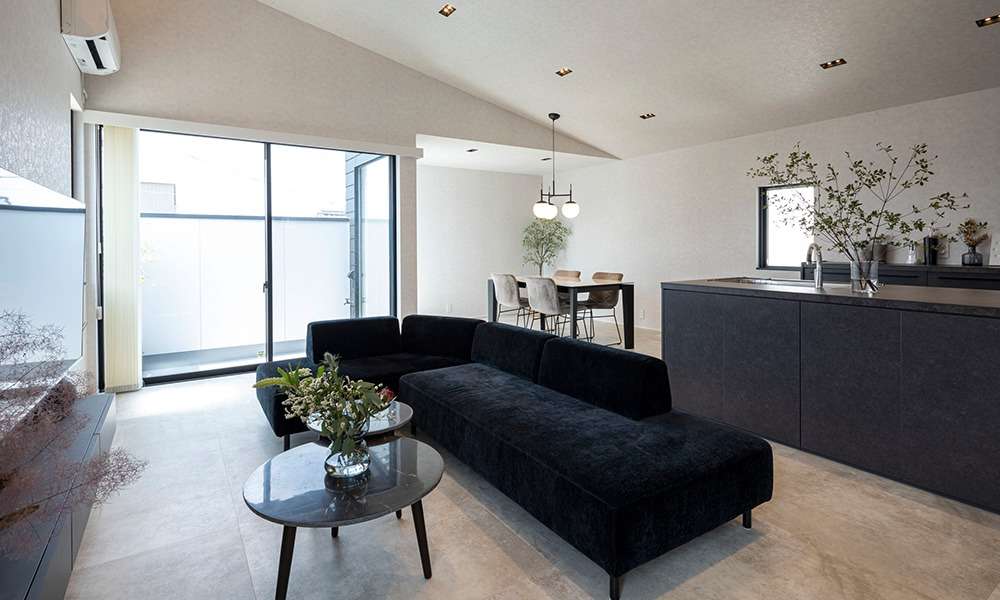 ネイルサロンを併設した家